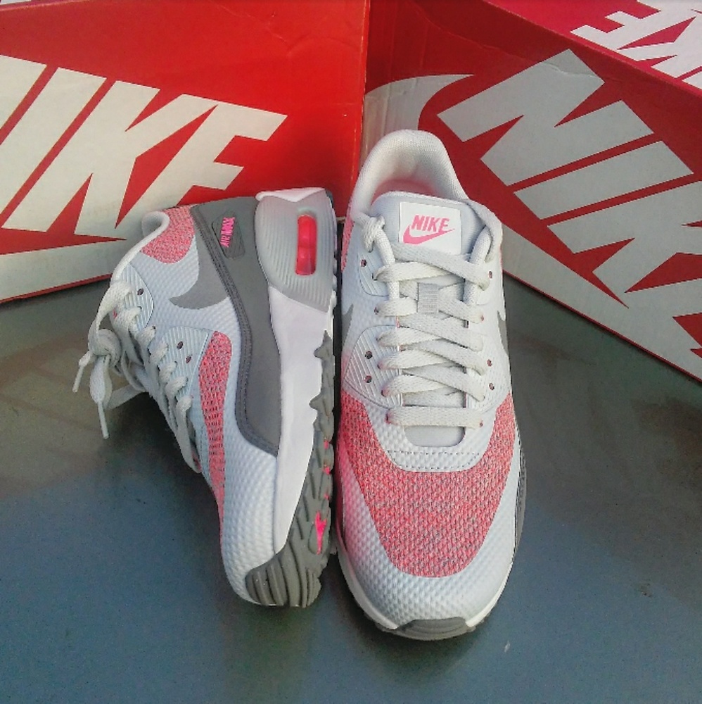 Wmns/Girls Nike Air Max 90 Ultra 2.0 (Size 7y/8.5) - Picture 6 of 8